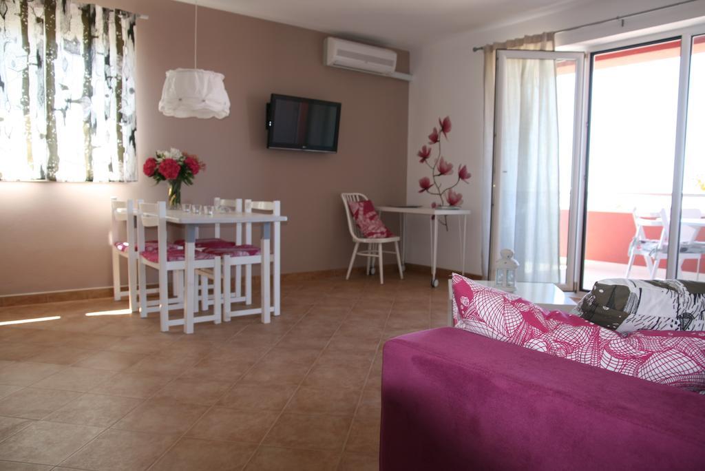 Apartments Roza Medulin Rom bilde